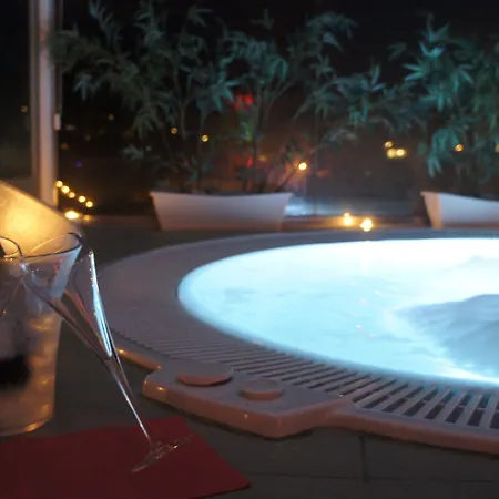 Pinar Del Mar بلاتجا ذارو