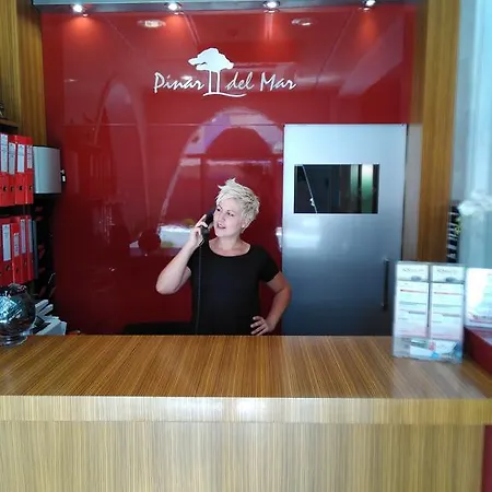 מלון Pinar Del Mar 3*